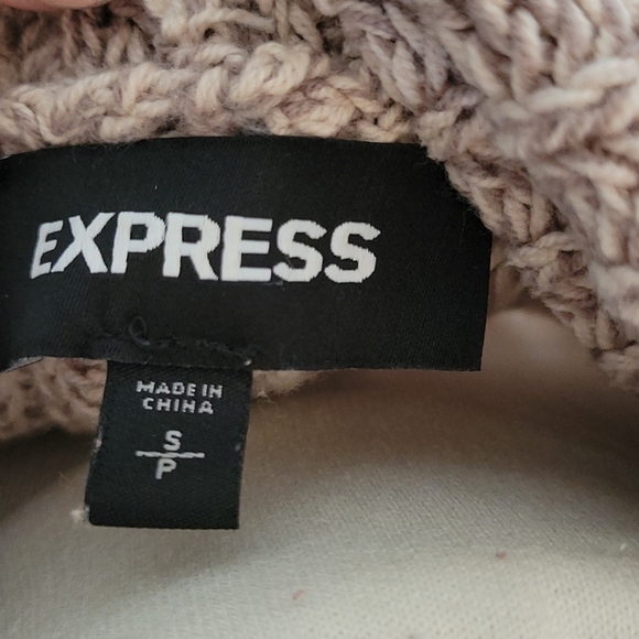Express extreme circle cowl neck baggy swe… - Picture 2 of 5